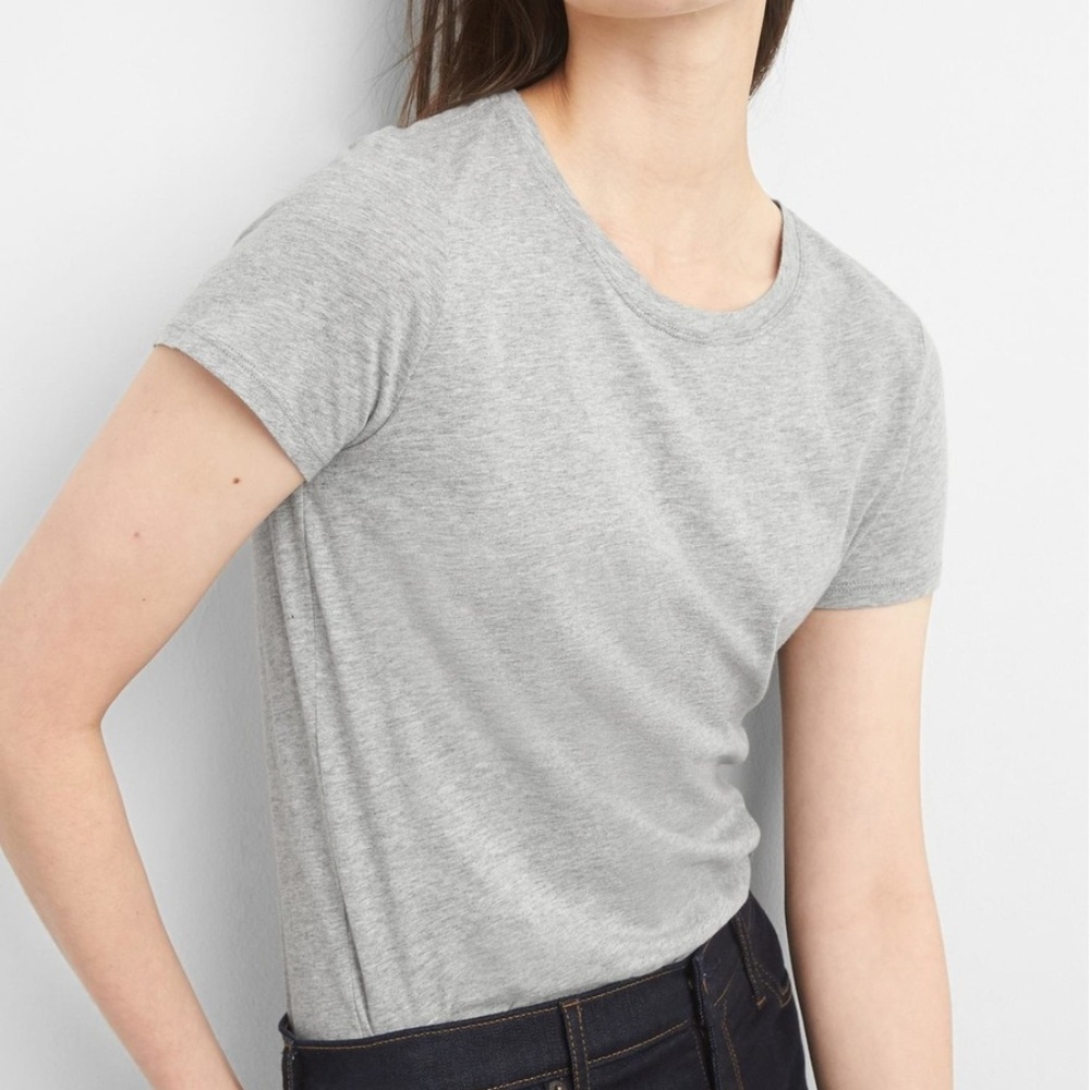 GAP Short Sleeve Crewneck T-Shirt